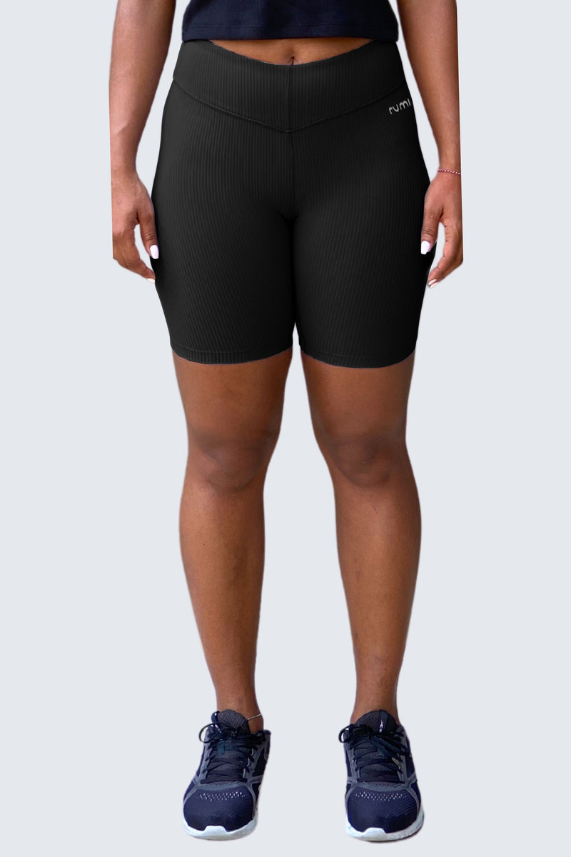 Rumi Earth W SunRib Fit Shorts 8" - Black