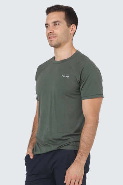 Rumi Earth - MU Move Tee - Olive Deep - R521505DOP - M - Tops