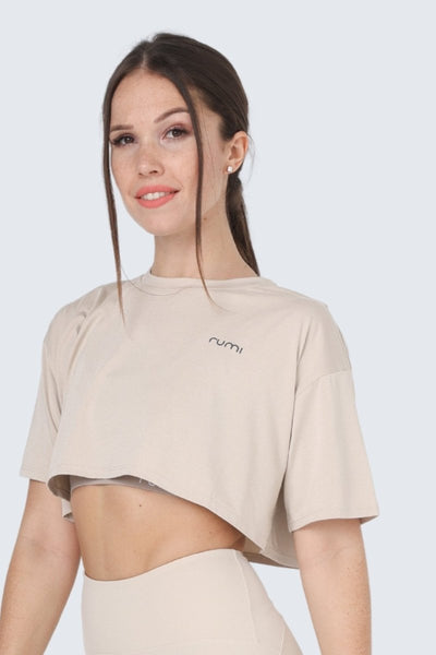 Rumi Earth - W MoveAir Tee Cropped - Cream - R111121CMP - Tops