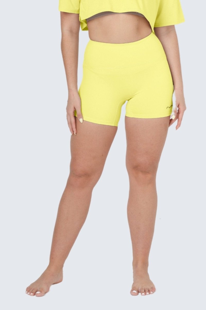 Rumi Earth - W SunSoft Flow Shorts 4" - Sunlight Glow - R124125SWP - Bottoms